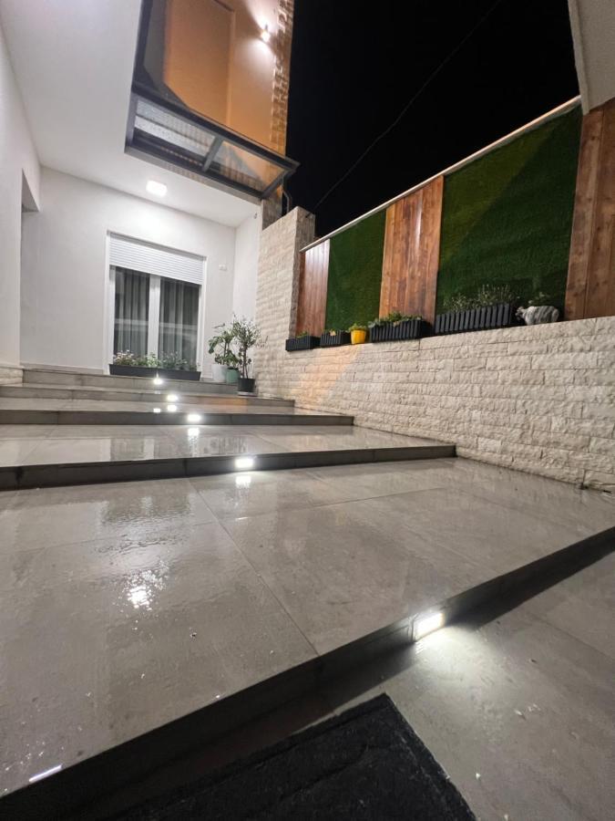 Te Nana Home Shkodër Extérieur photo